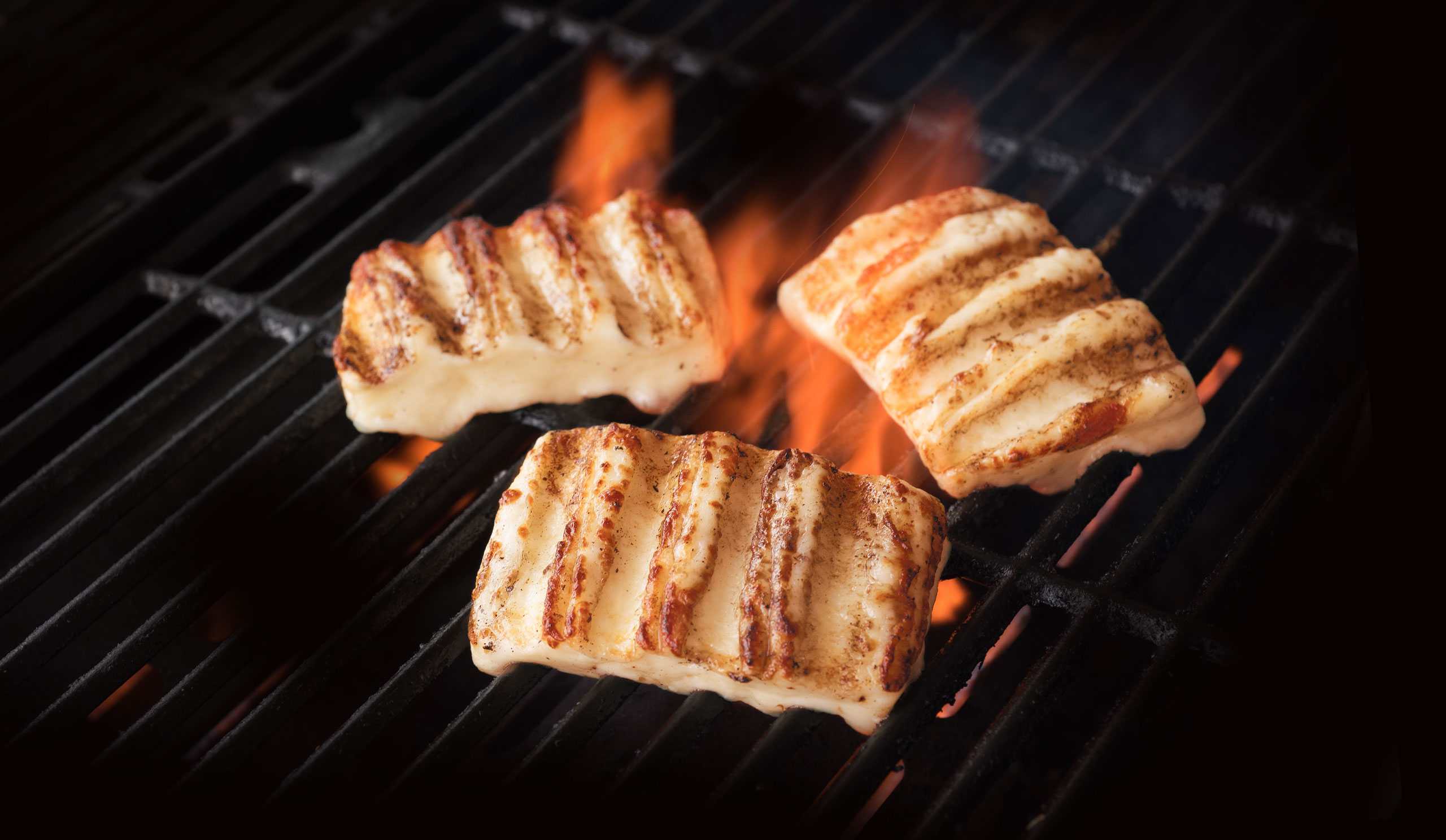 Grillkäse mit Minze nach traditioneller Art